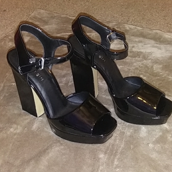Madden Girl shoes - Picture 2 of 3